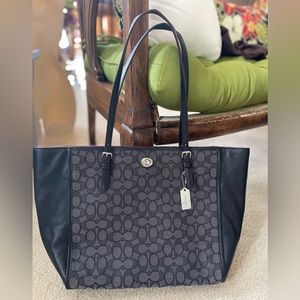 NWOT COACH HANDBAG